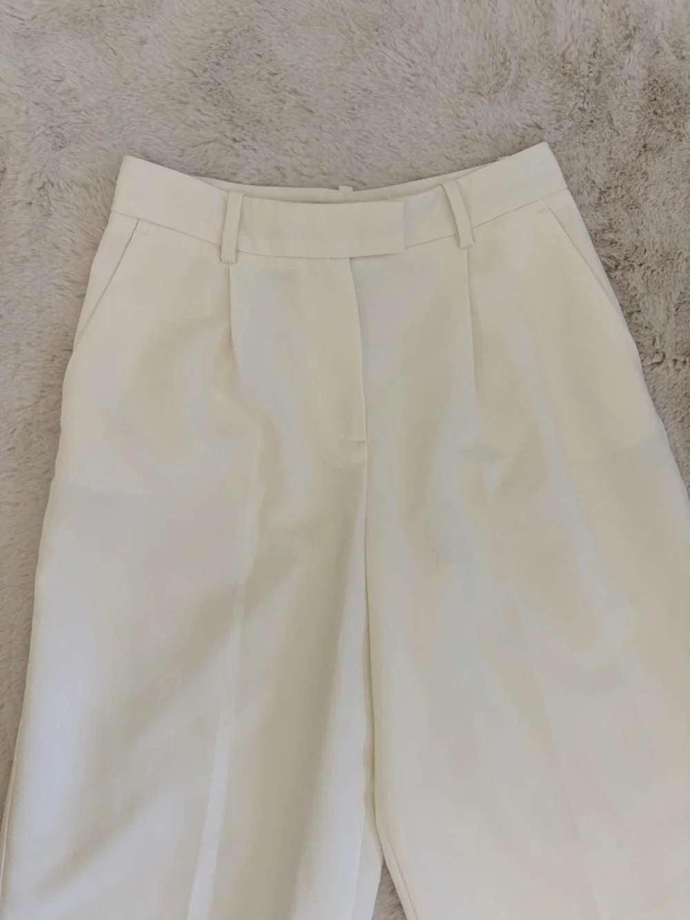 Zara Ivory High Rise Wide Leg Culotte Cropped Trousers XS Minimalist Clean Girl - Picture 3 of 9